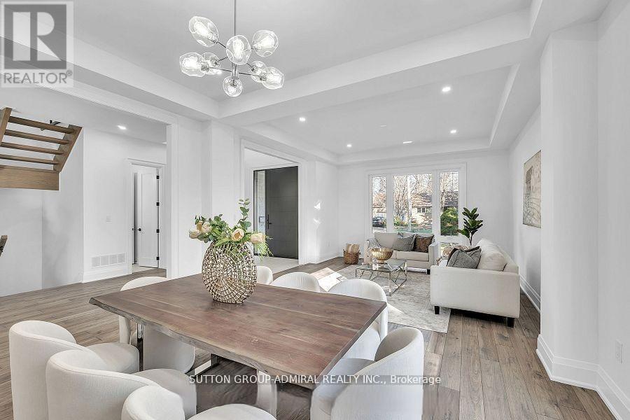 1377 Rometown Drive, Mississauga, Ontario  L5E 2T5 - Photo 10 - W12680436