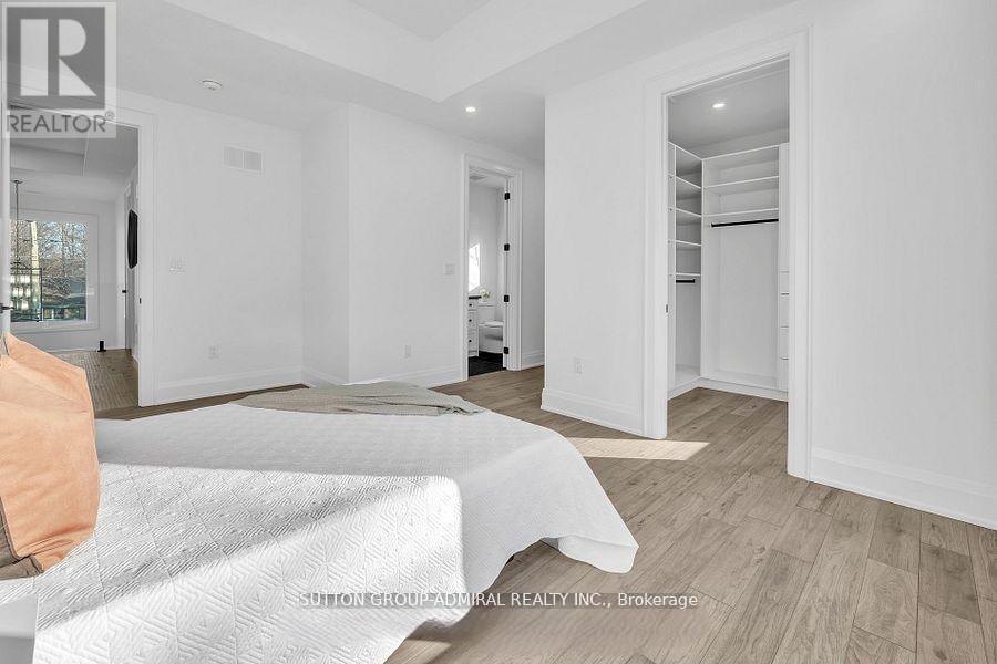 1377 Rometown Drive, Mississauga, Ontario  L5E 2T5 - Photo 28 - W12680436