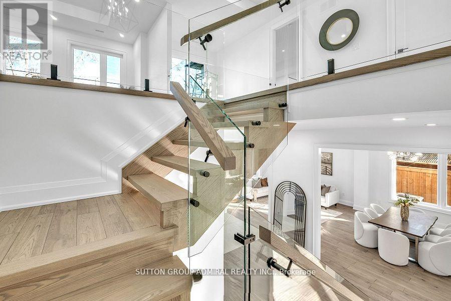 1377 Rometown Drive, Mississauga, Ontario  L5E 2T5 - Photo 42 - W12680436