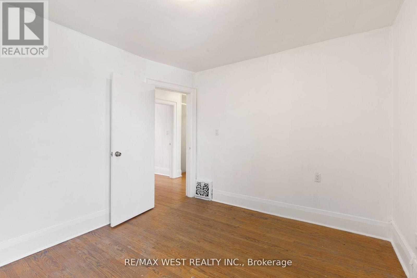 2317 Weston Road, Toronto, Ontario  M9N 1Z7 - Photo 25 - W12680468