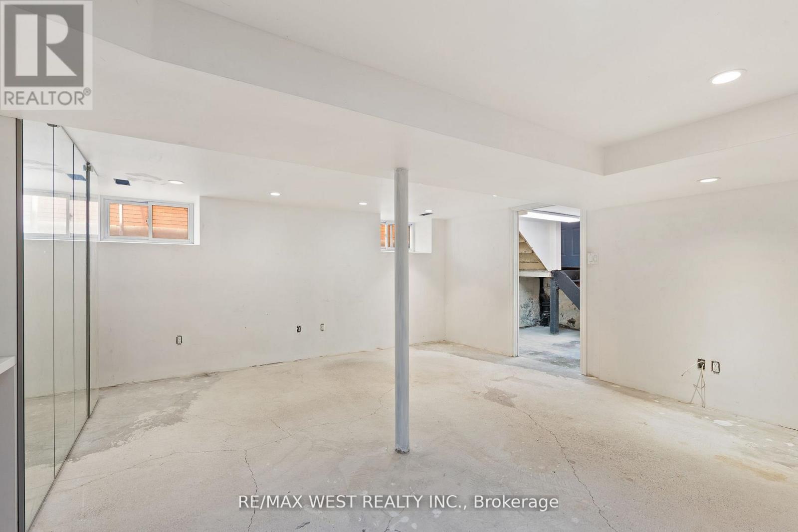 2317 Weston Road, Toronto, Ontario  M9N 1Z7 - Photo 31 - W12680468