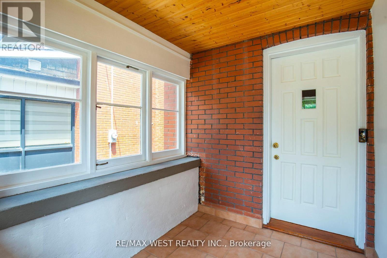 2317 Weston Road, Toronto, Ontario  M9N 1Z7 - Photo 5 - W12680468