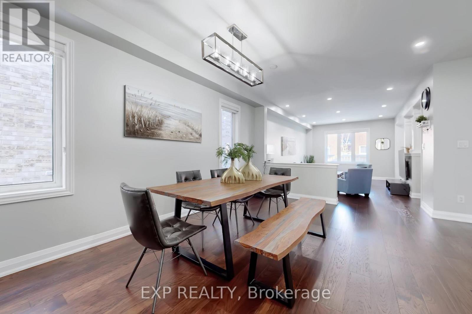 319 Giddings Crescent, Milton, Ontario  L9T 7A9 - Photo 3 - W12680528