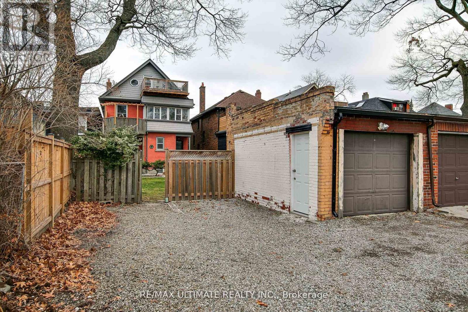 Unit 1 - 528 Runnymede Road, Toronto, Ontario  M6S 2Z7 - Photo 15 - W12680556