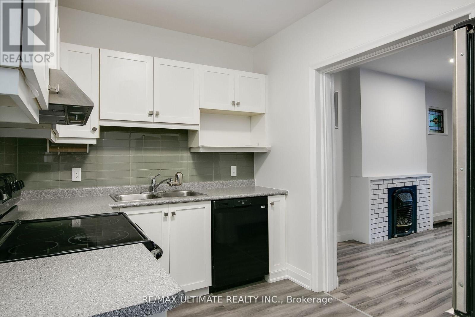 Unit 1 - 528 Runnymede Road, Toronto, Ontario  M6S 2Z7 - Photo 3 - W12680556