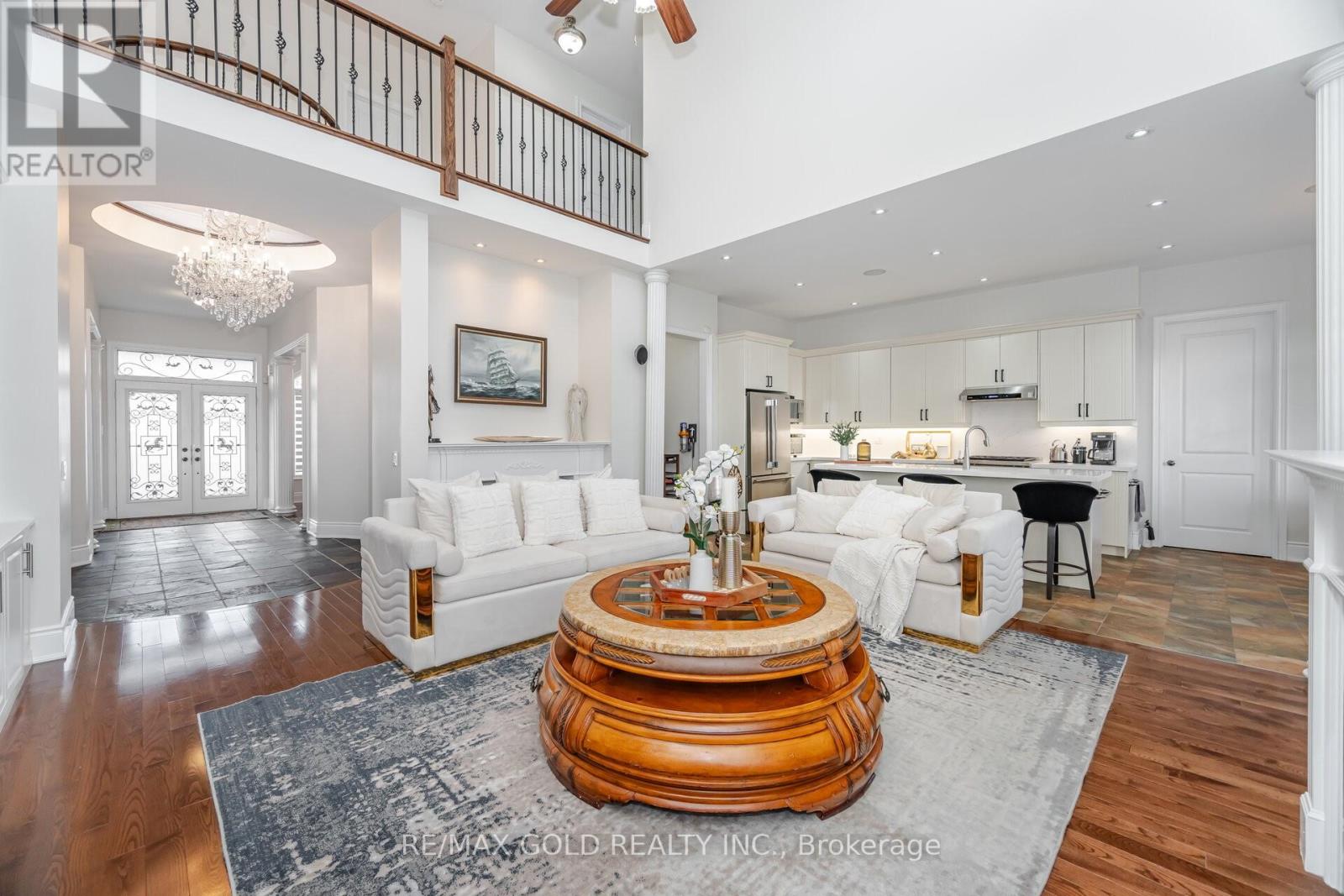 10 Vissini Way, Brampton, Ontario  L6P 2W2 - Photo 12 - W12680570