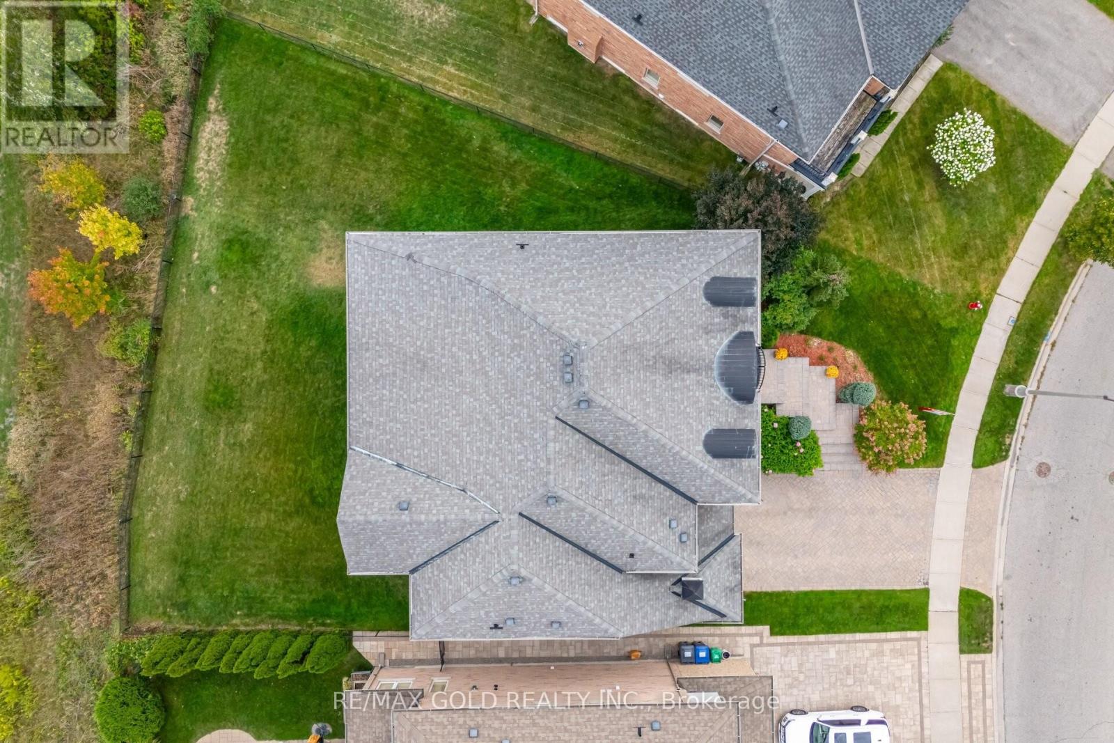 10 Vissini Way, Brampton, Ontario  L6P 2W2 - Photo 40 - W12680570