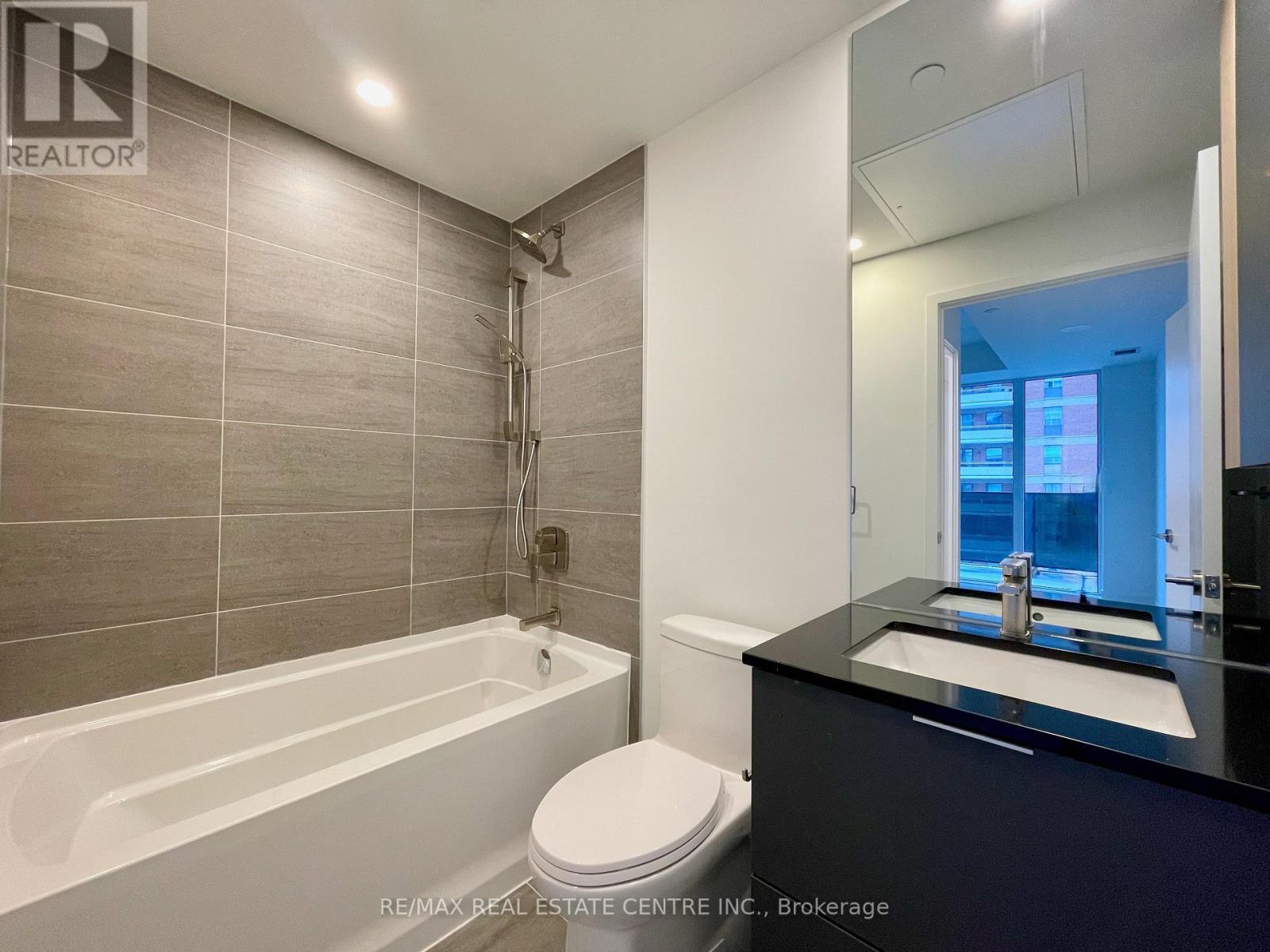 509 - 1 Fairview Road E, Mississauga, Ontario  L5A 4C6 - Photo 16 - W12680590