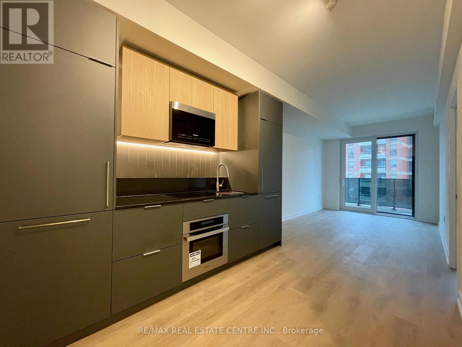 509 - 1 Fairview Road E, Mississauga, Ontario  L5A 4C6 - Photo 9 - W12680590