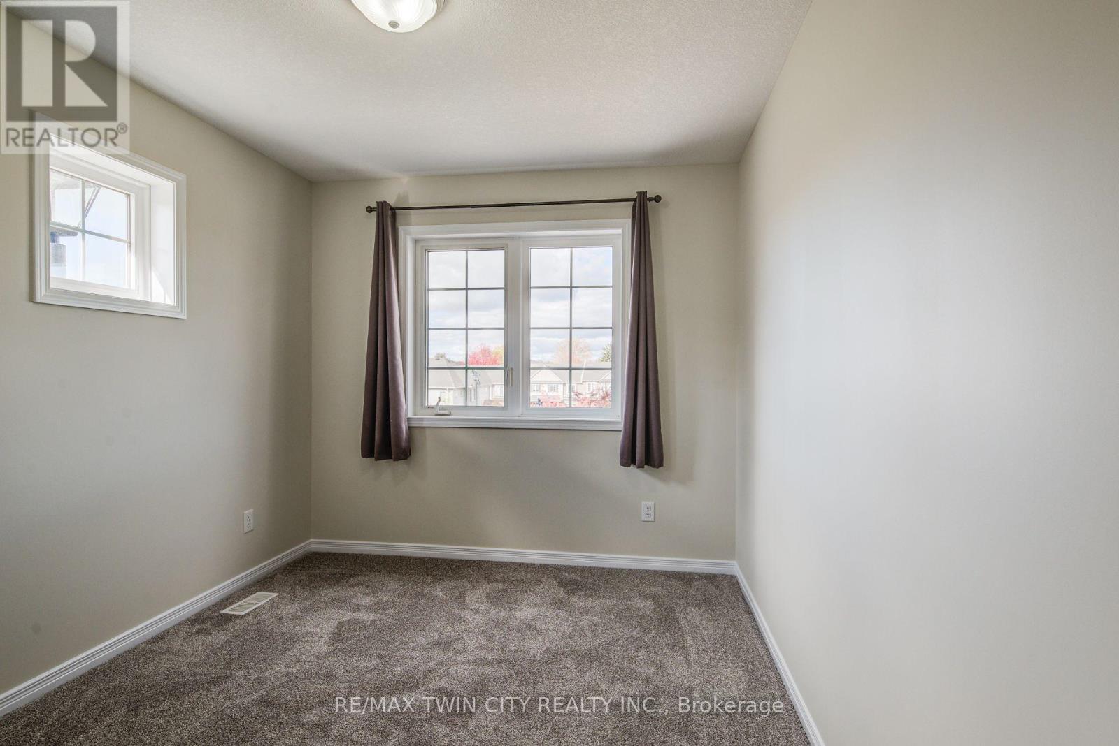 40 - 50 Pinnacle Drive, Kitchener, Ontario  N2P 1C5 - Photo 30 - X12680470