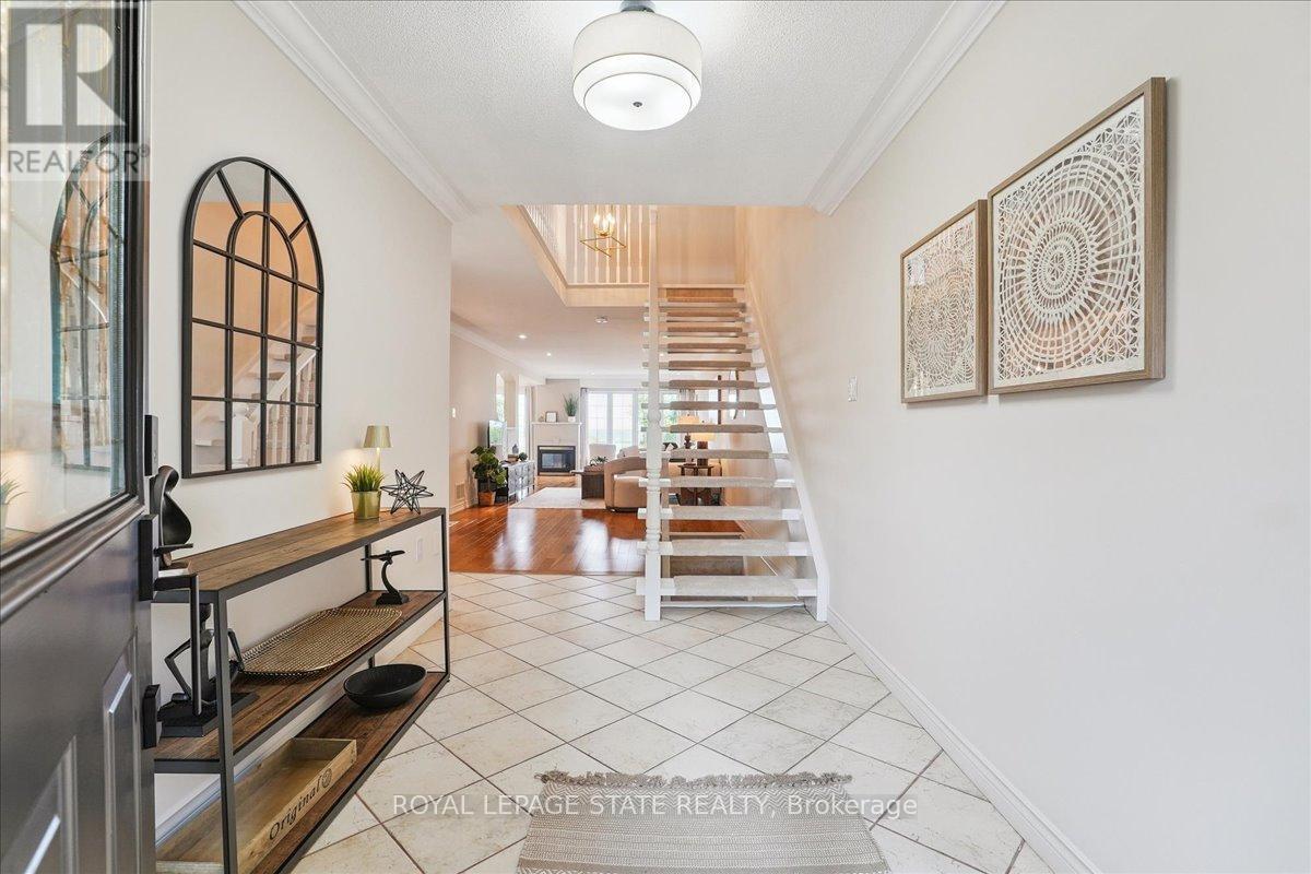 55 Edgewater Drive, Hamilton, Ontario  L8E 4Z2 - Photo 13 - X12680482