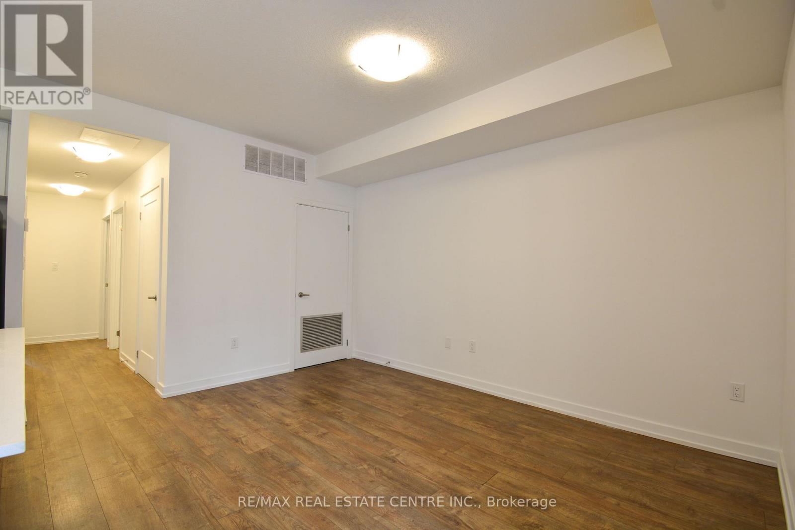 D1 - 10 Palace Street, Kitchener, Ontario  N2E 0J3 - Photo 7 - X12680512