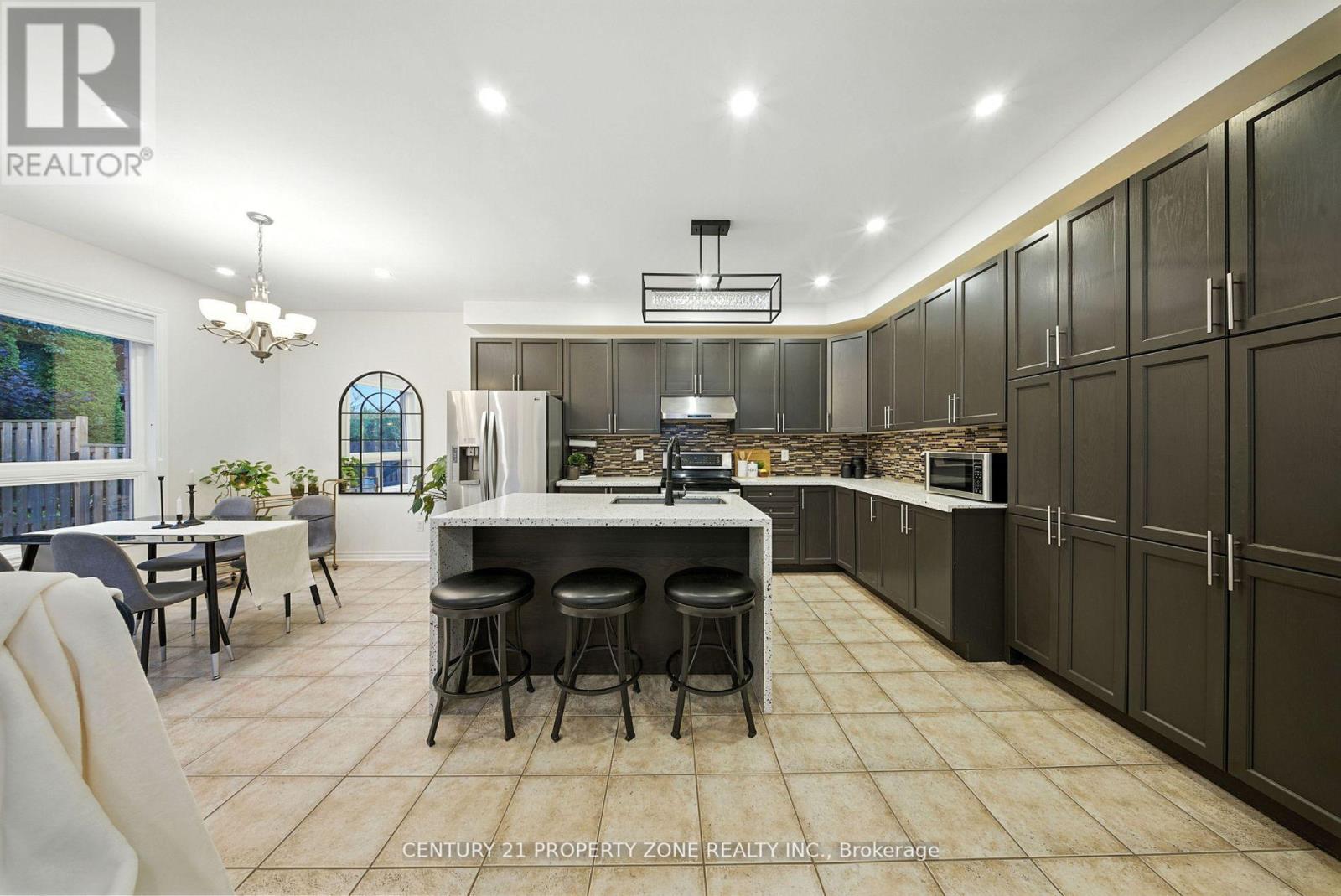 652 Tully Crescent, Peterborough, Ontario  K9K 0A9 - Photo 4 - X12680562