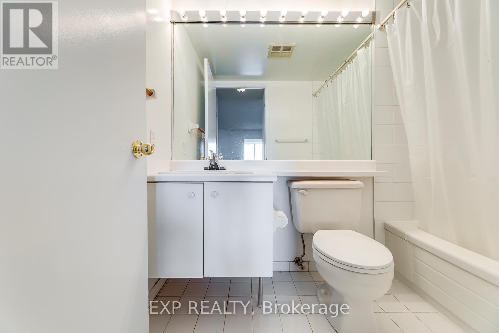 1510 - 2269 Lake Shore Boulevard W, Toronto, Ontario  M8V 3X6 - Photo 10 - W12679188