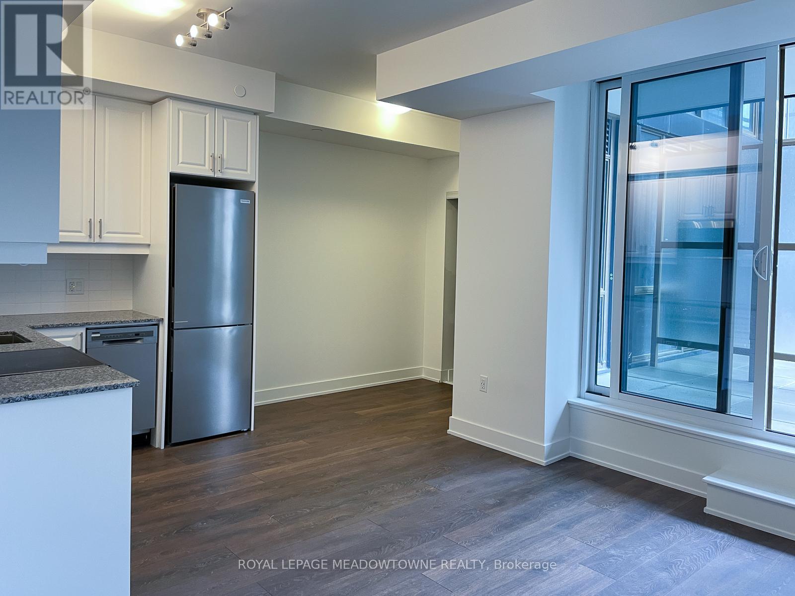 201 - 2343 Khalsa Gate, Oakville, Ontario  L6M 5R6 - Photo 3 - W12636690