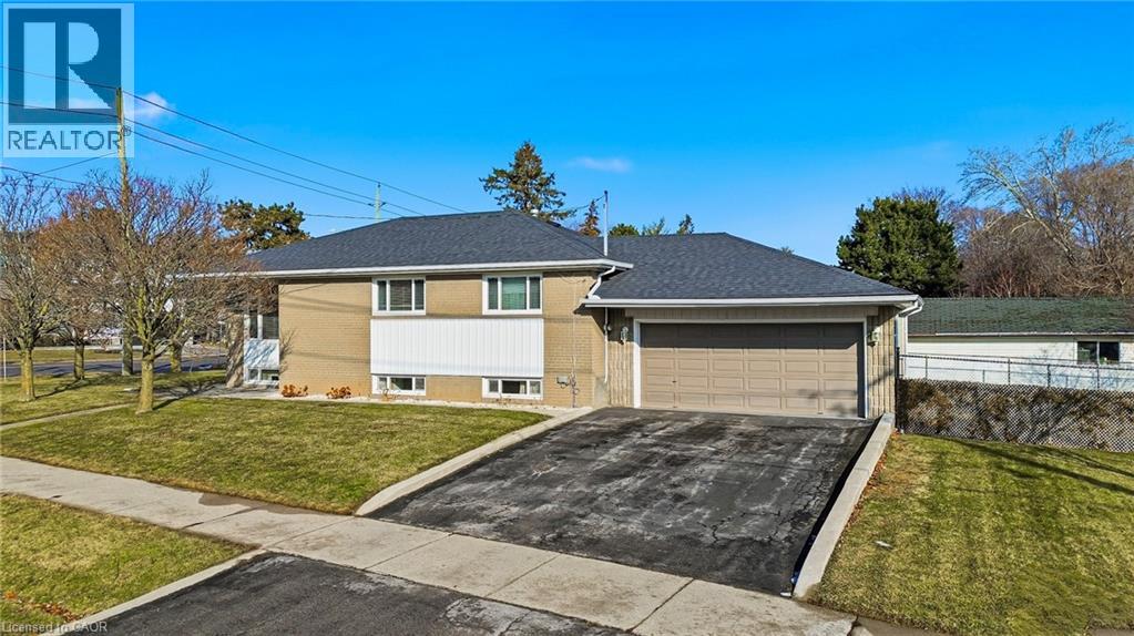 491 WARMINSTER Drive, Oakville, Ontario