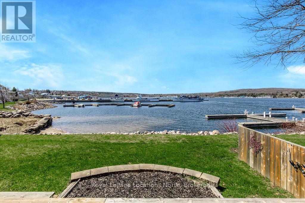 6 - 4 Beck Boulevard, Penetanguishene, Ontario  L9M 2H3 - Photo 5 - S12680902