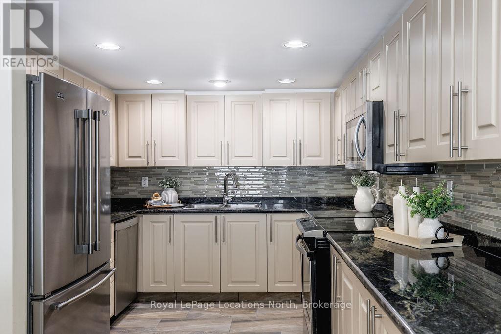 6 - 4 Beck Boulevard, Penetanguishene, Ontario  L9M 2H3 - Photo 8 - S12680902