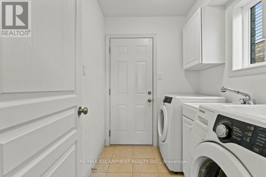 4875 John Street, Lincoln, Ontario  L3J 0P2 - Photo 17 - X12352774