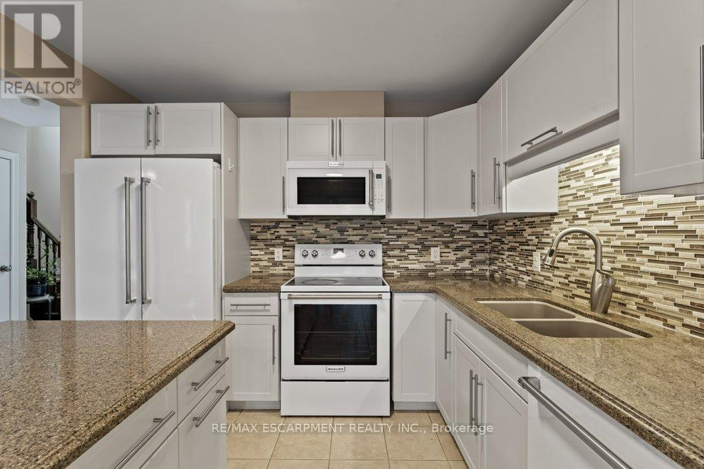 4875 John Street, Lincoln, Ontario  L3J 0P2 - Photo 13 - X12352774