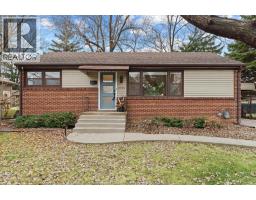 2715 Dandurand, Windsor, Ontario