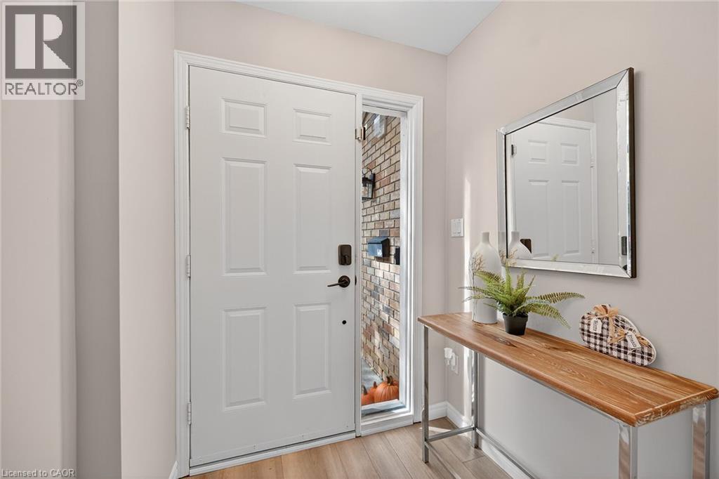 2015 Cleaver Avenue Unit# 28, Burlington, Ontario  L7M 4J7 - Photo 4 - 40781890