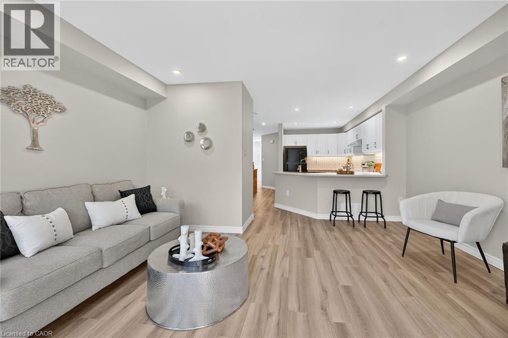 2015 Cleaver Avenue Unit# 28, Burlington, Ontario  L7M 4J7 - Photo 16 - 40781890