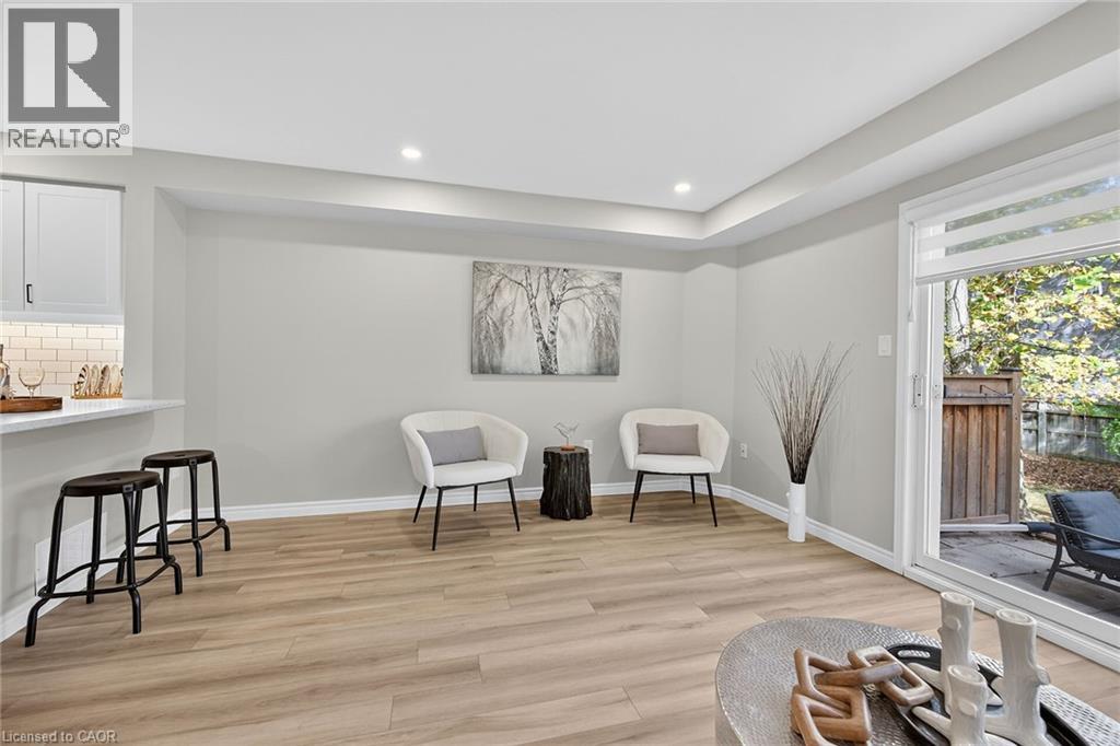 2015 Cleaver Avenue Unit# 28, Burlington, Ontario  L7M 4J7 - Photo 15 - 40781890