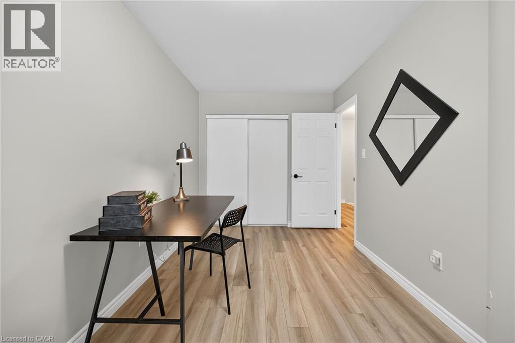 2015 Cleaver Avenue Unit# 28, Burlington, Ontario  L7M 4J7 - Photo 28 - 40781890