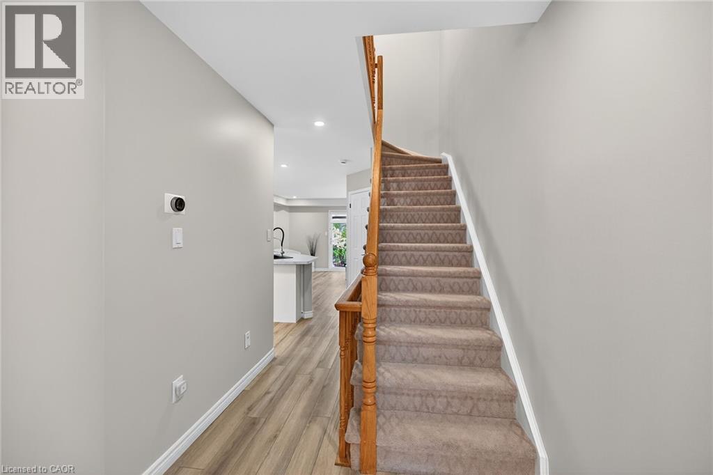 2015 Cleaver Avenue Unit# 28, Burlington, Ontario  L7M 4J7 - Photo 5 - 40781890