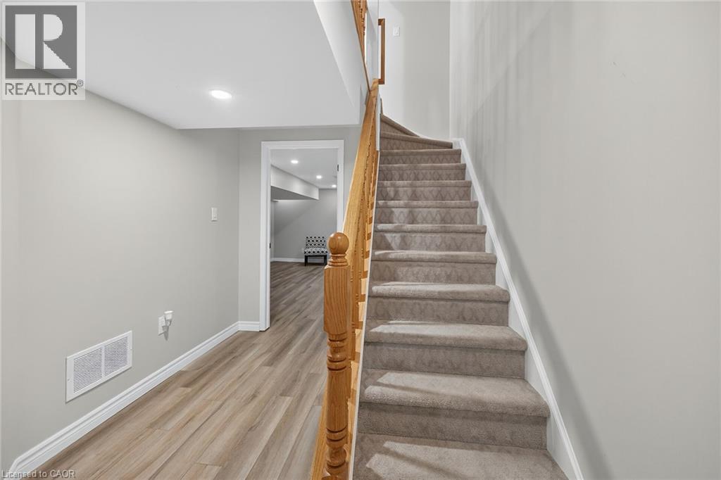 2015 Cleaver Avenue Unit# 28, Burlington, Ontario  L7M 4J7 - Photo 32 - 40781890