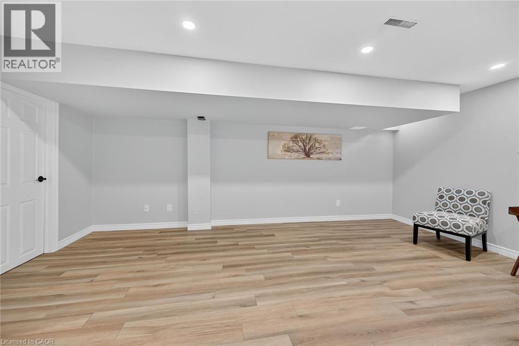 2015 Cleaver Avenue Unit# 28, Burlington, Ontario  L7M 4J7 - Photo 35 - 40781890