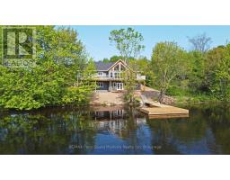 49 HARDIES ROAD, McKellar, Ontario