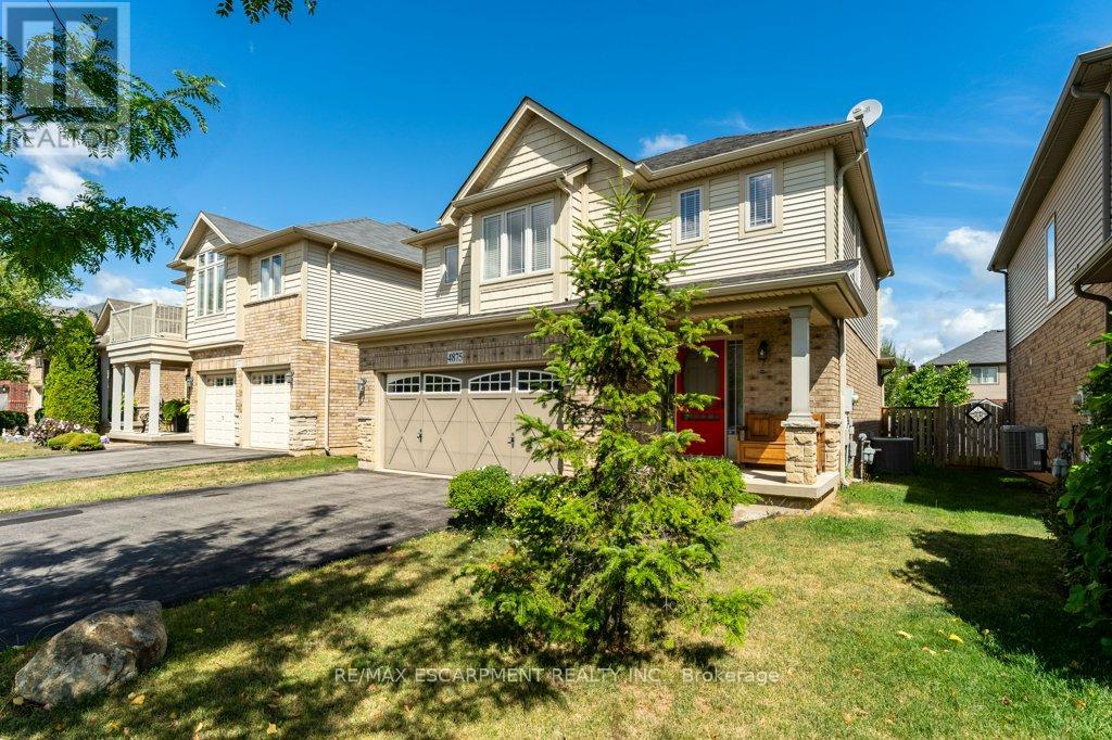 4875 John Street, Lincoln, Ontario  L3J 0P2 - Photo 3 - X12352774