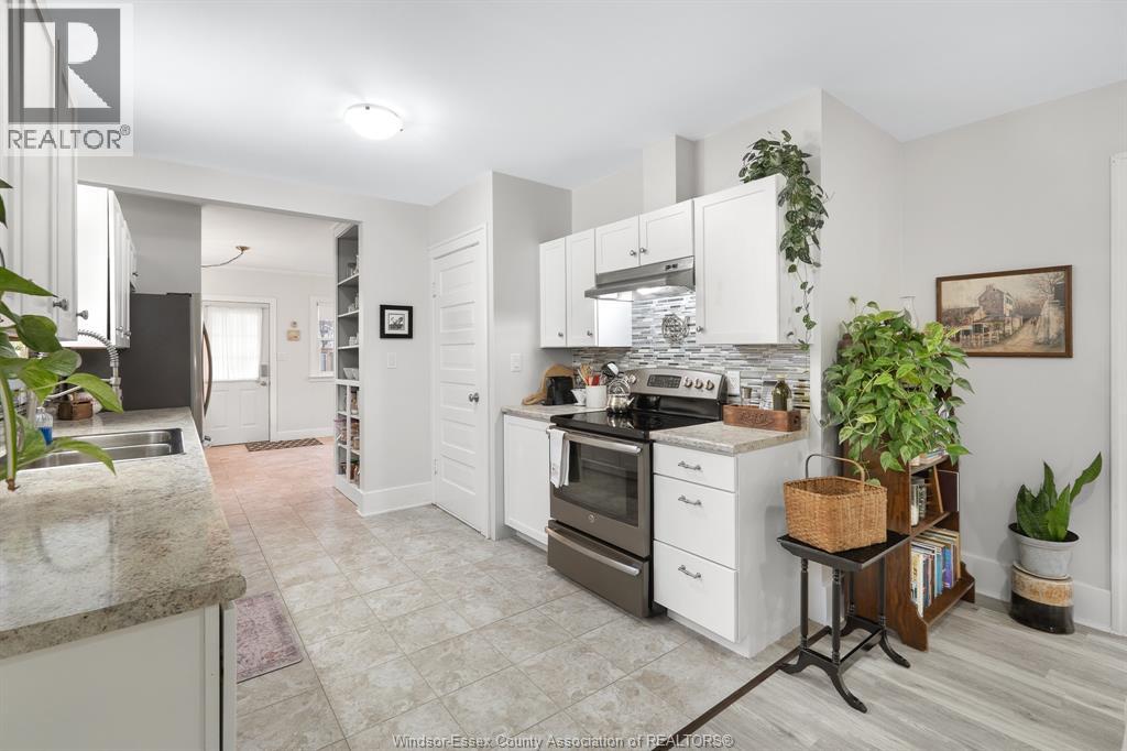 8 Morgan, Leamington, Ontario  N8H 2E4 - Photo 9 - 26000628