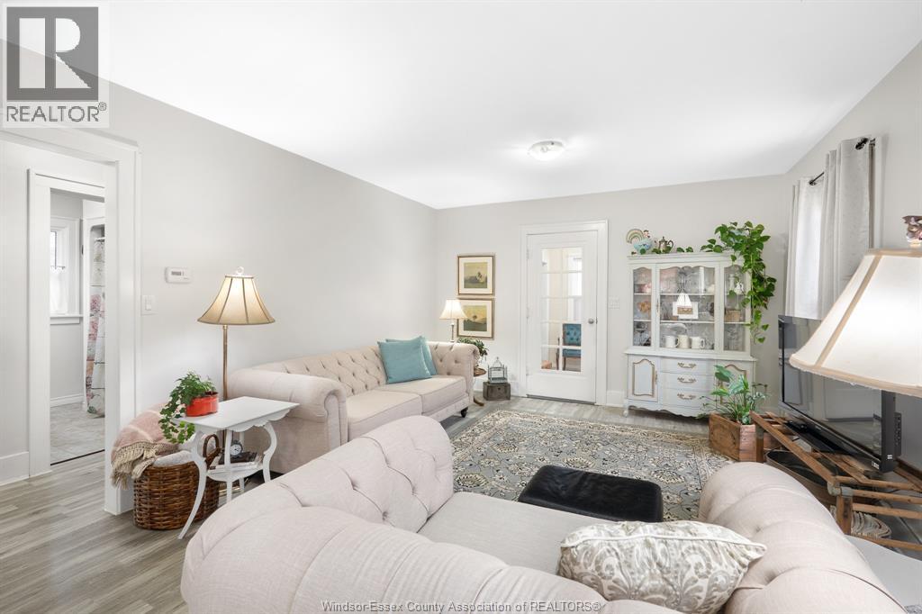 8 Morgan, Leamington, Ontario  N8H 2E4 - Photo 4 - 26000628