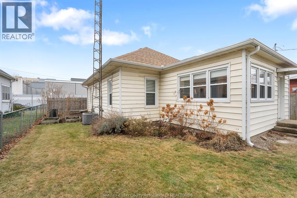 8 Morgan, Leamington, Ontario  N8H 2E4 - Photo 31 - 26000628