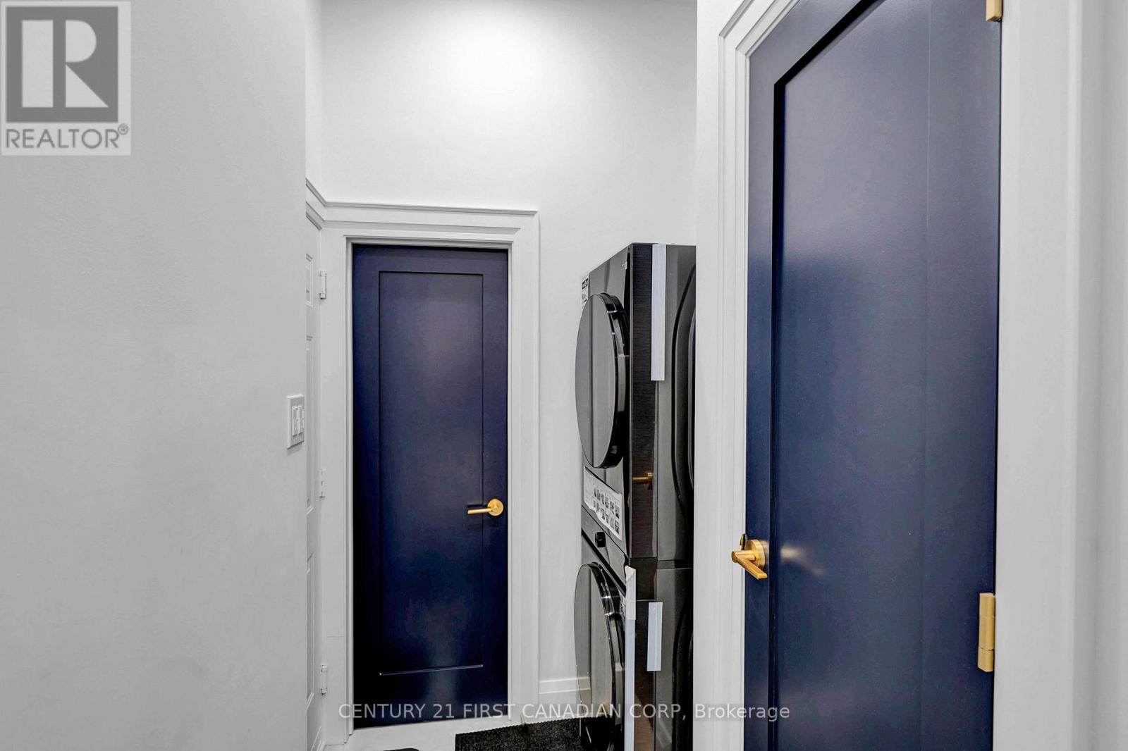 4 Freshspring Drive, Brampton, Ontario  L6R 3H6 - Photo 18 - W12680922