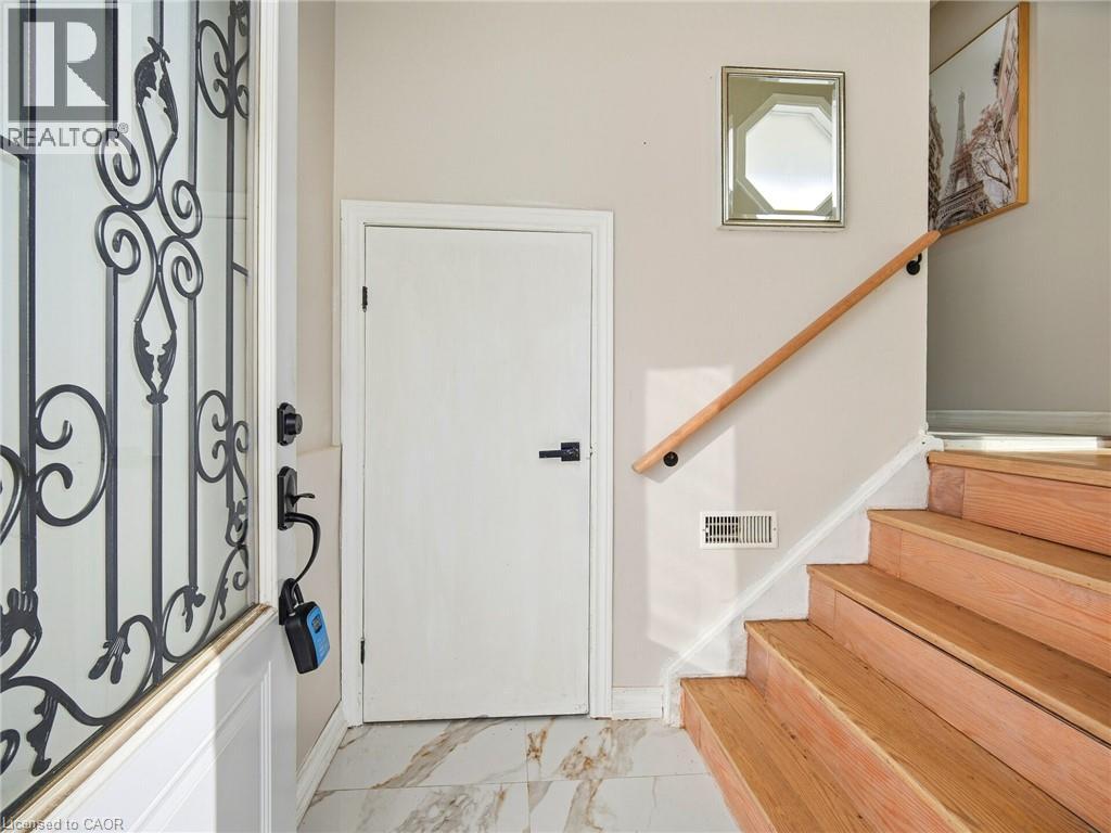 25 Abell Drive, Brampton, Ontario  L6V 2W1 - Photo 3 - 40797061