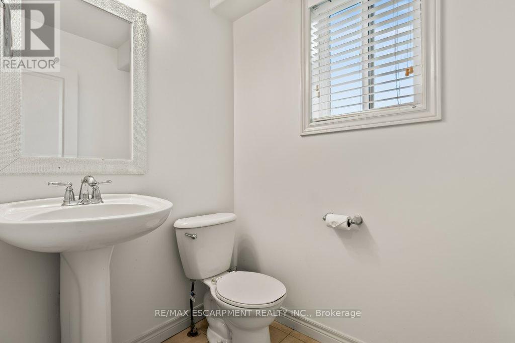 4875 John Street, Lincoln, Ontario  L3J 0P2 - Photo 16 - X12352774