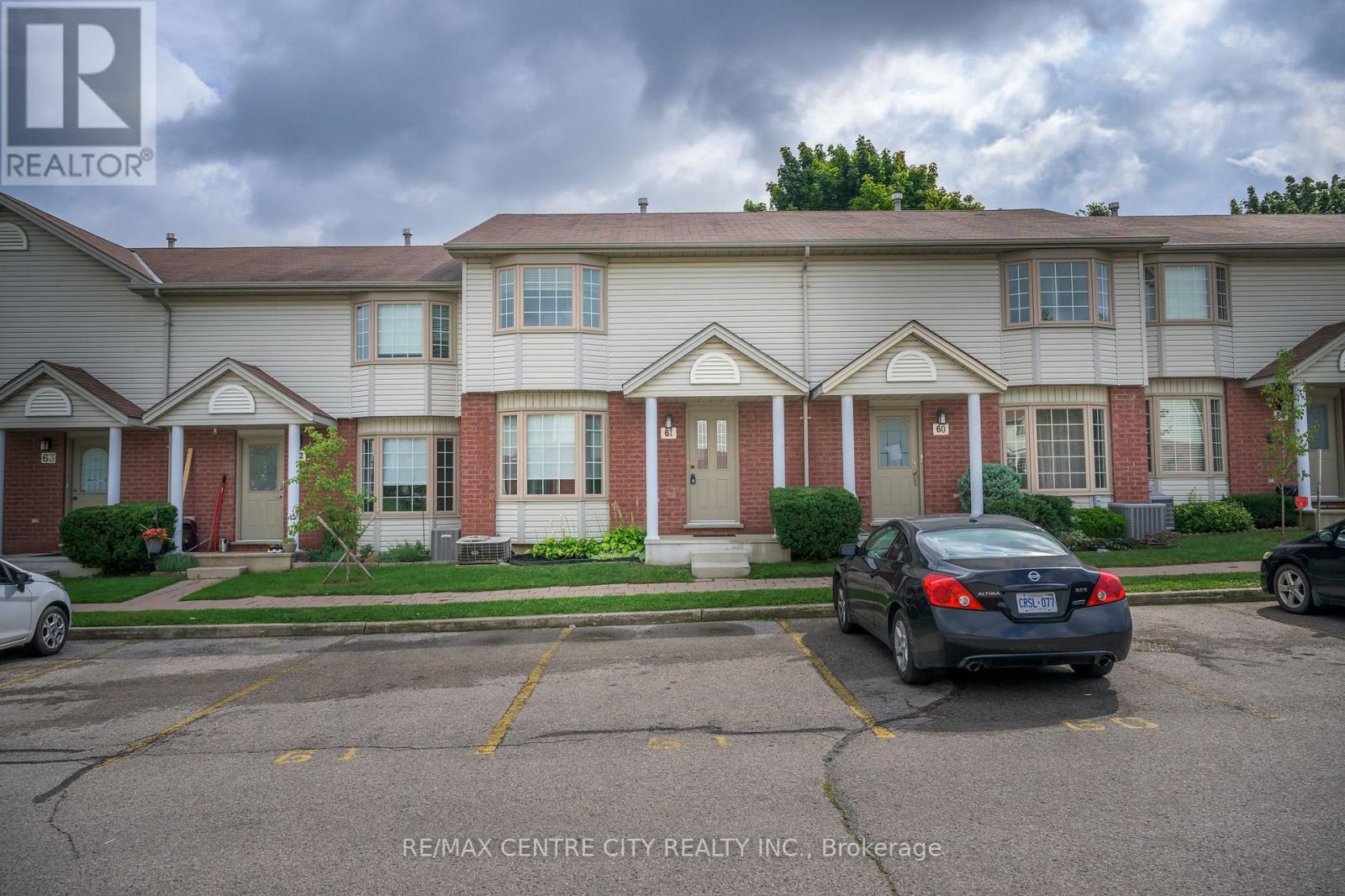 61 - 70 Chapman Court, London North, Ontario  N6H 5W1 - Photo 2 - X12680752