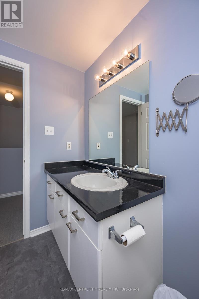 61 - 70 Chapman Court, London North, Ontario  N6H 5W1 - Photo 22 - X12680752