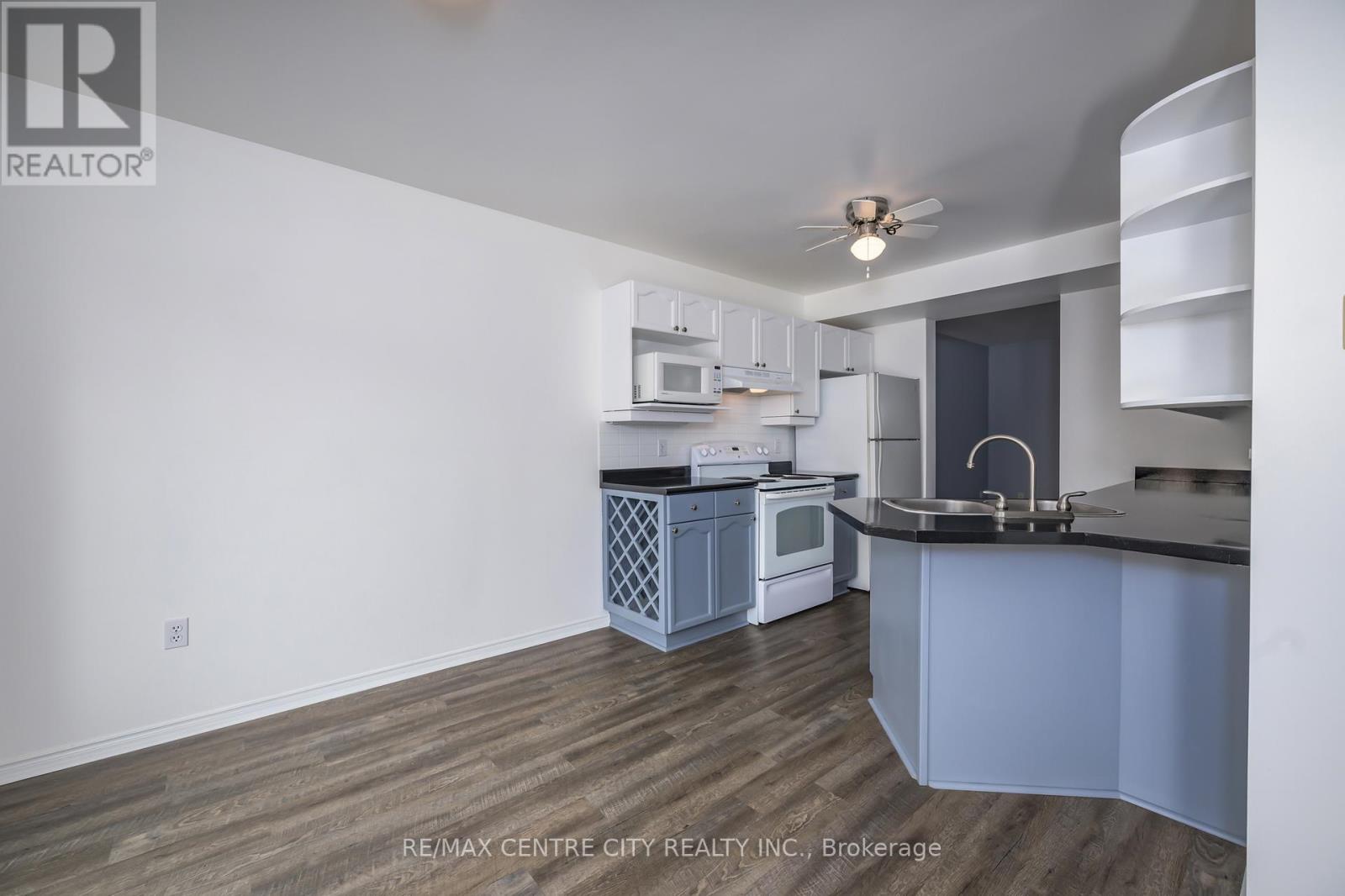 61 - 70 Chapman Court, London North, Ontario  N6H 5W1 - Photo 6 - X12680752