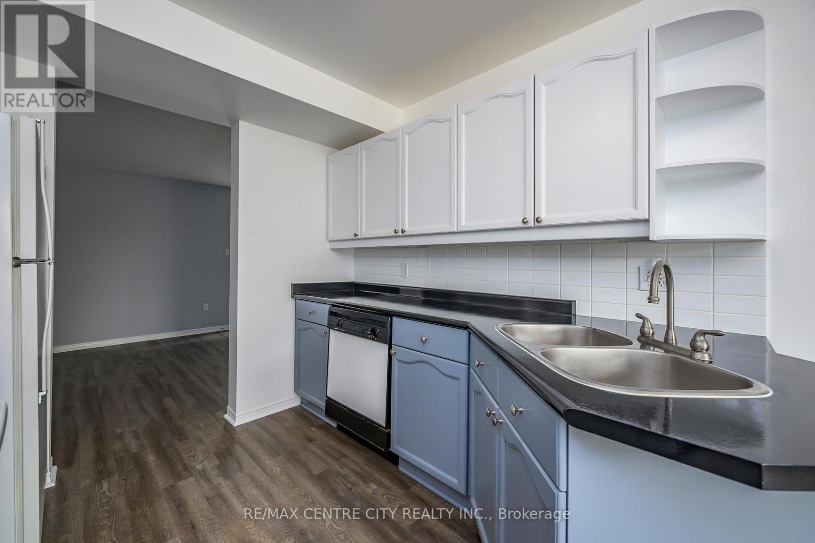 61 - 70 Chapman Court, London North, Ontario  N6H 5W1 - Photo 8 - X12680752