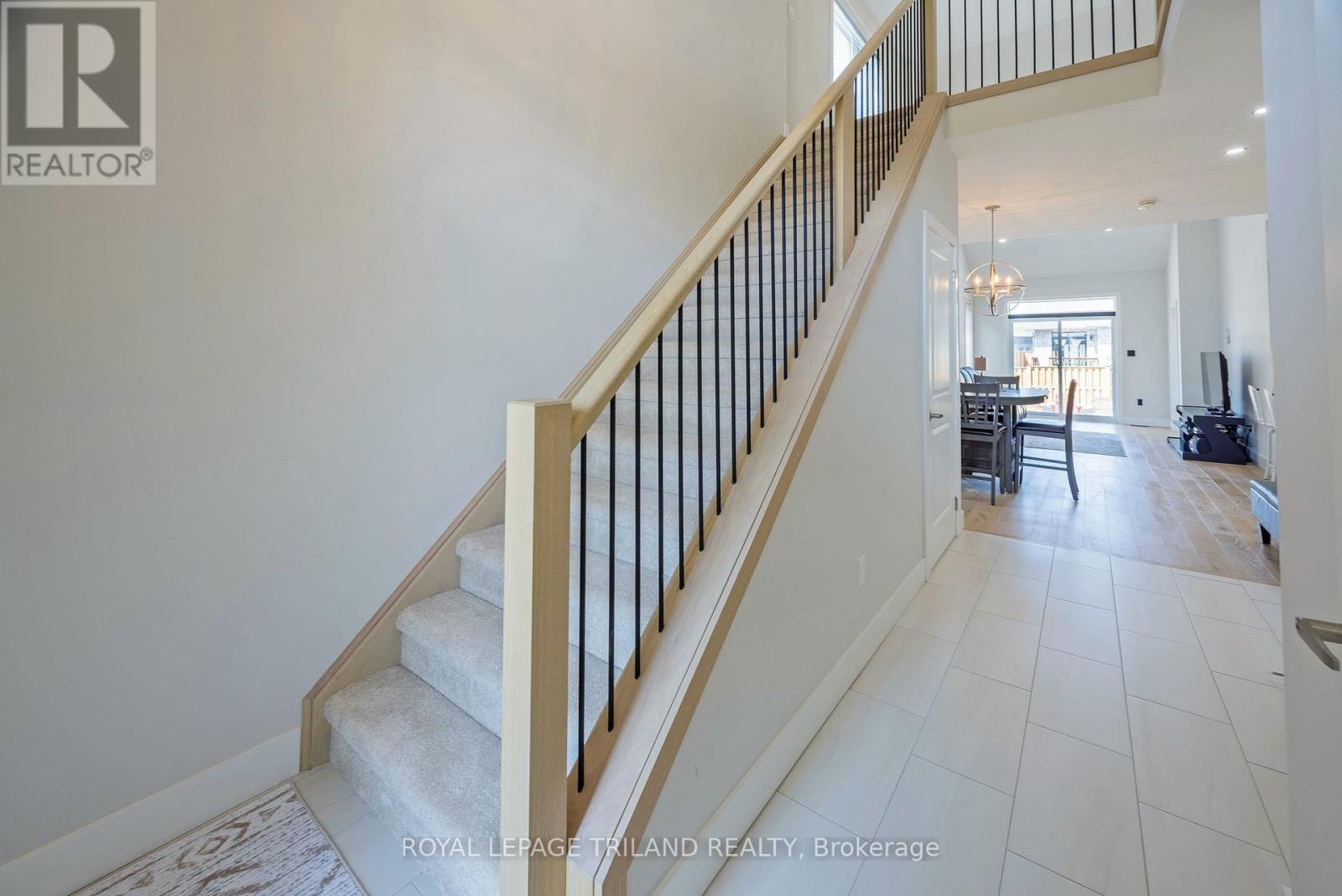 2467 Irish Moss Road, London South, Ontario  N6M 0A2 - Photo 4 - X12680770