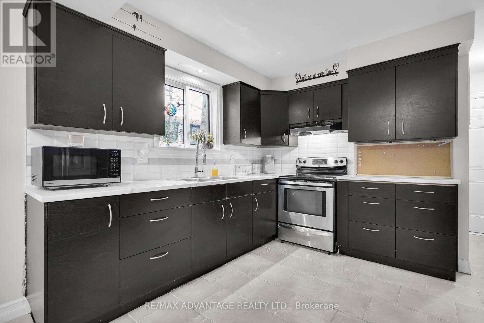 443 Sandringham Crescent, London South, Ontario  N6C 5B3 - Photo 15 - X12680812