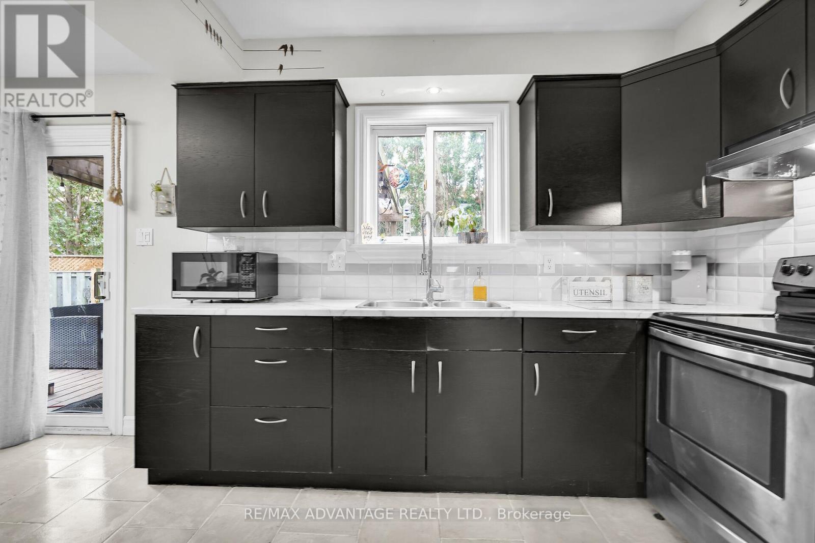 443 Sandringham Crescent, London South, Ontario  N6C 5B3 - Photo 17 - X12680812