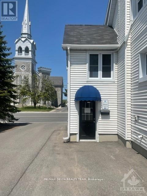 2788 St Joseph Boulevard, Ottawa, Ontario  K1C 1G5 - Photo 3 - X12680662