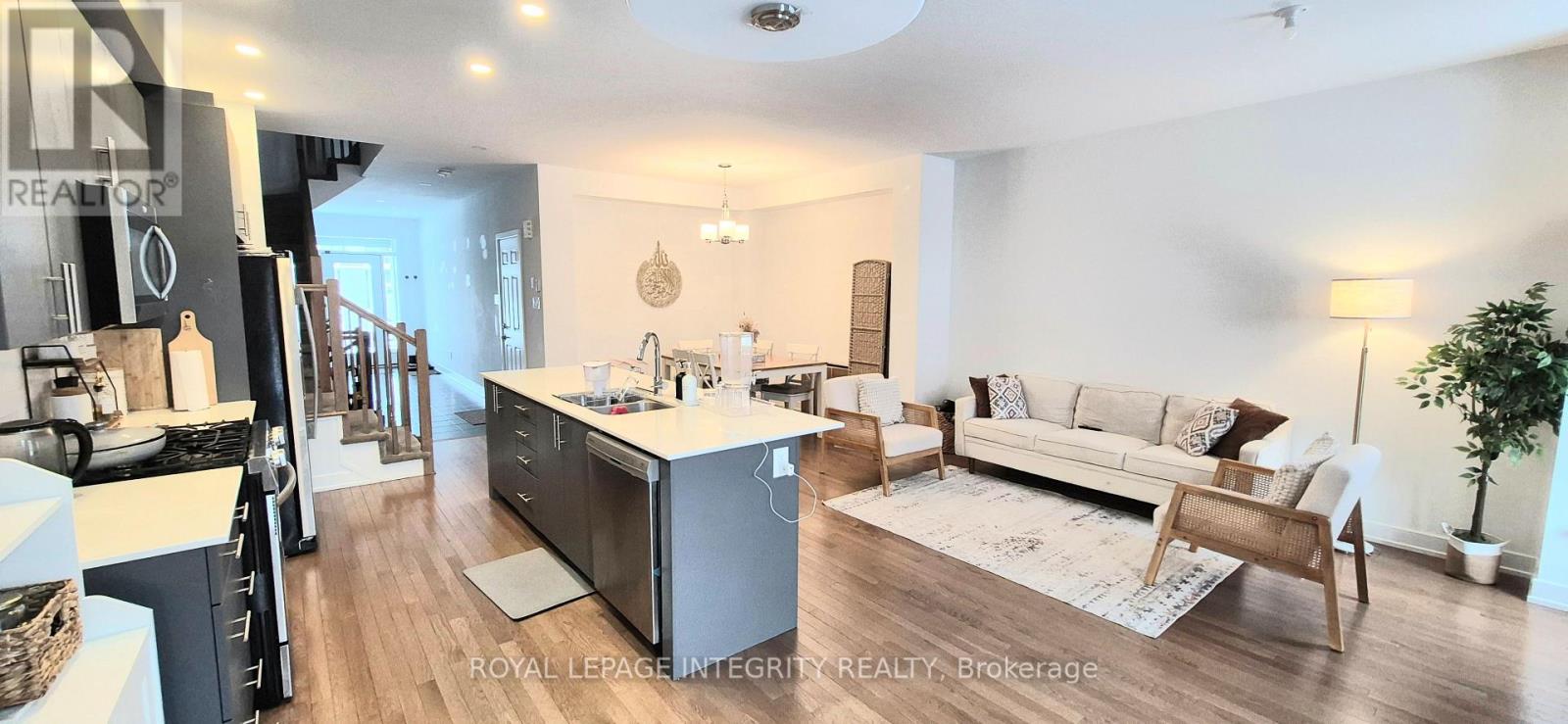 885 Solarium Avenue, Ottawa, Ontario  K4M 0K9 - Photo 10 - X12680778