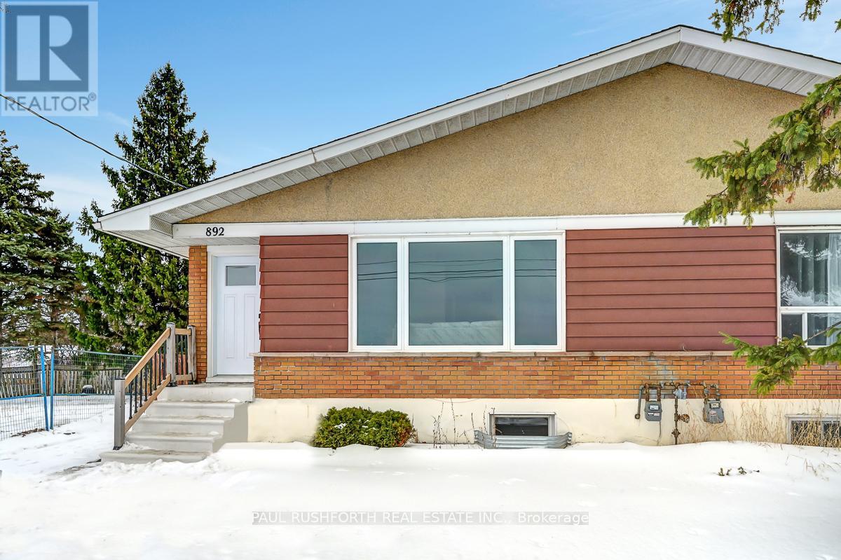 892 Baseline Road, Ottawa, Ontario  K2C 0A4 - Photo 2 - X12680836